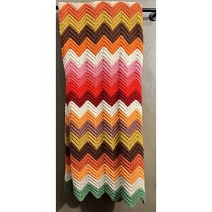 Knit Handmade Crochet Afghan Blanket Throw Vintage Rainbow Chevron‎ Stripe 77x53